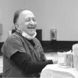 Dt. Ahmet Arıyürek