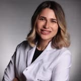 Dt. Yağmur Çömlekçioğlu